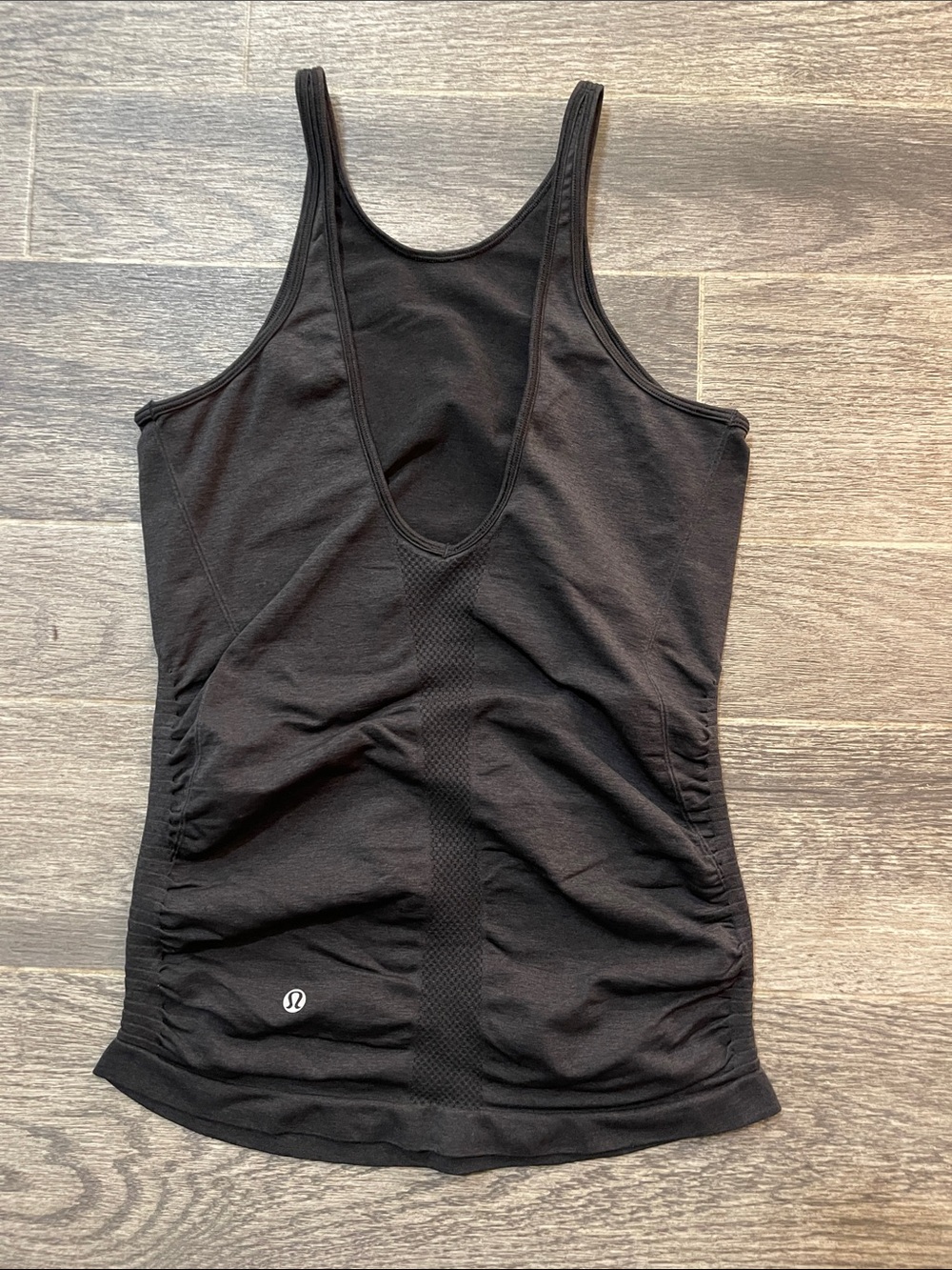 Lululemon In The Flow Tank - Picture 1 of 4